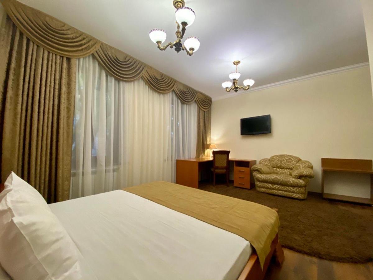 Boomerang Business Hotel Odesa Exterior foto