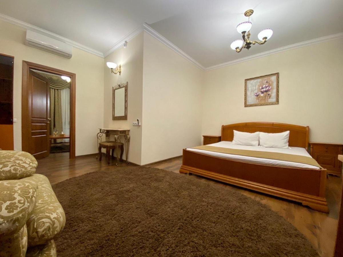 Boomerang Business Hotel Odesa Exterior foto